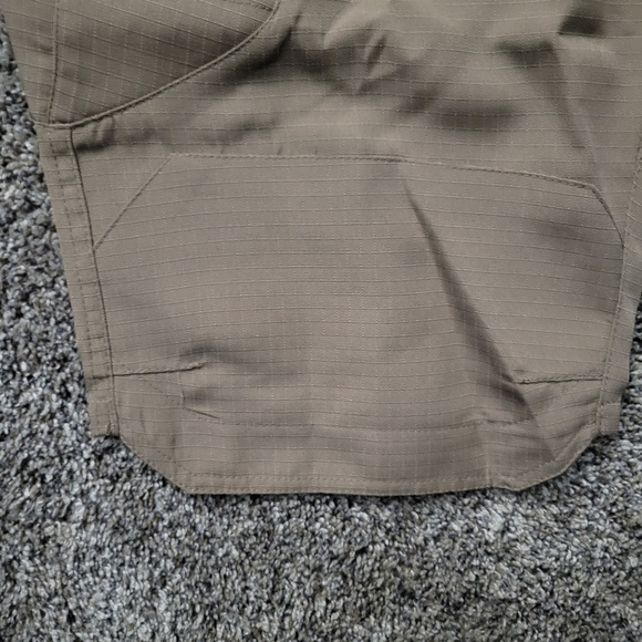 Men Shorts - Picture 4 of 8